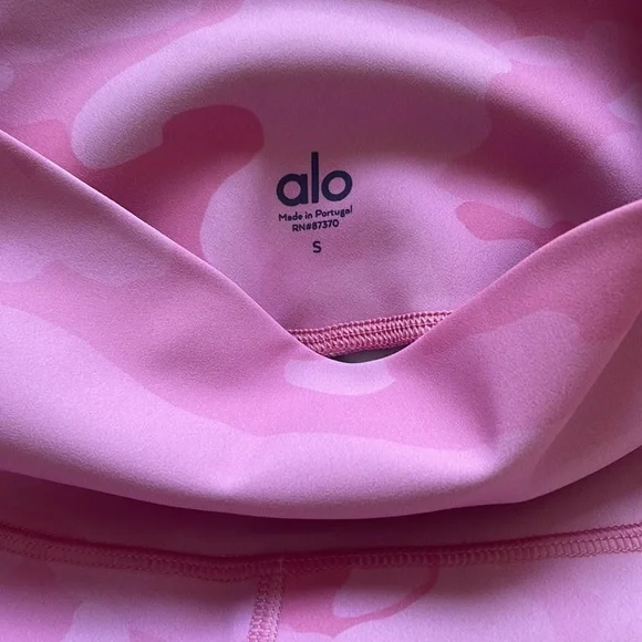 Alo Pink Camo Leggings - Picture 4 of 4